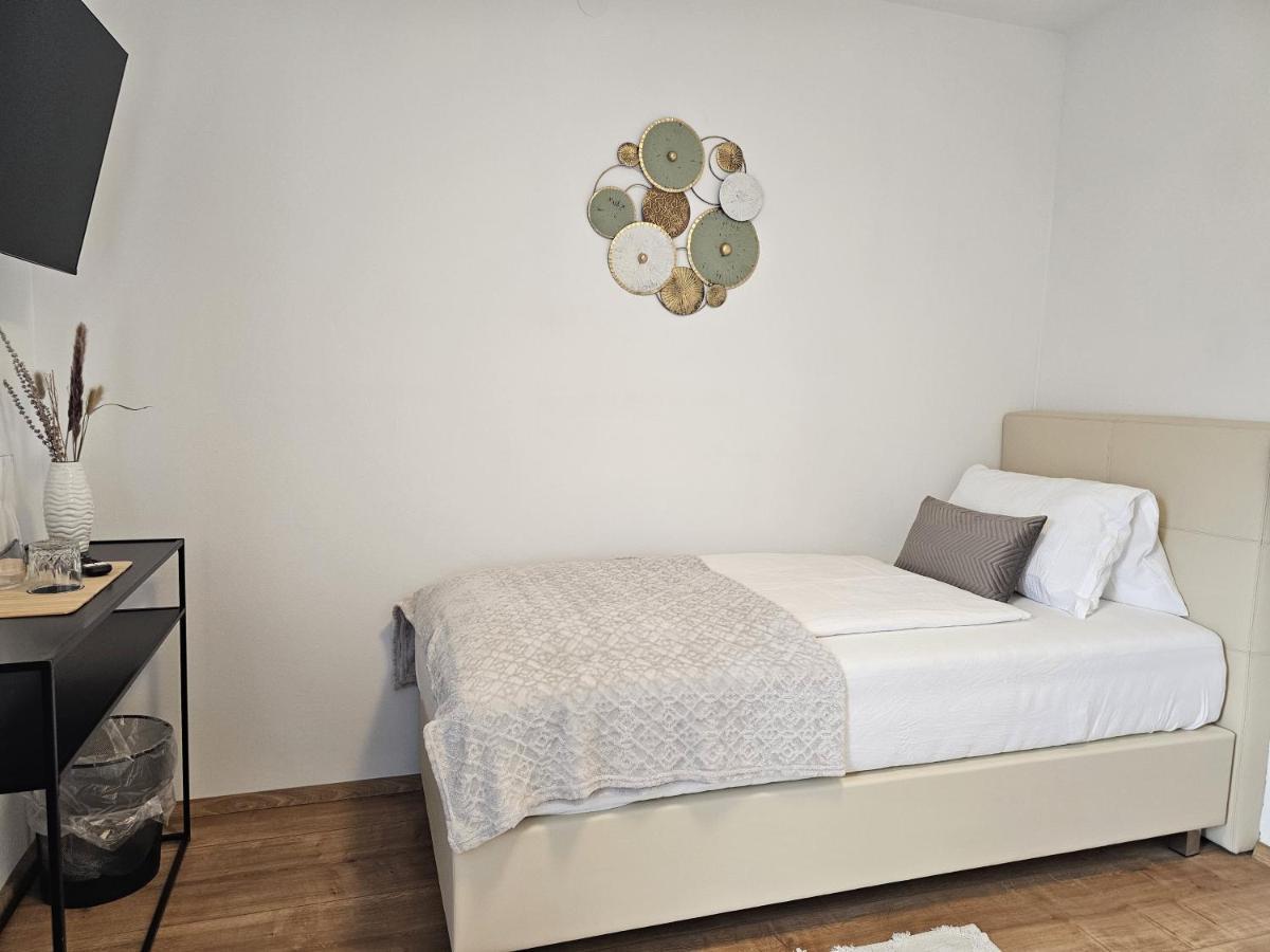 Tourist24 Hotel 3*