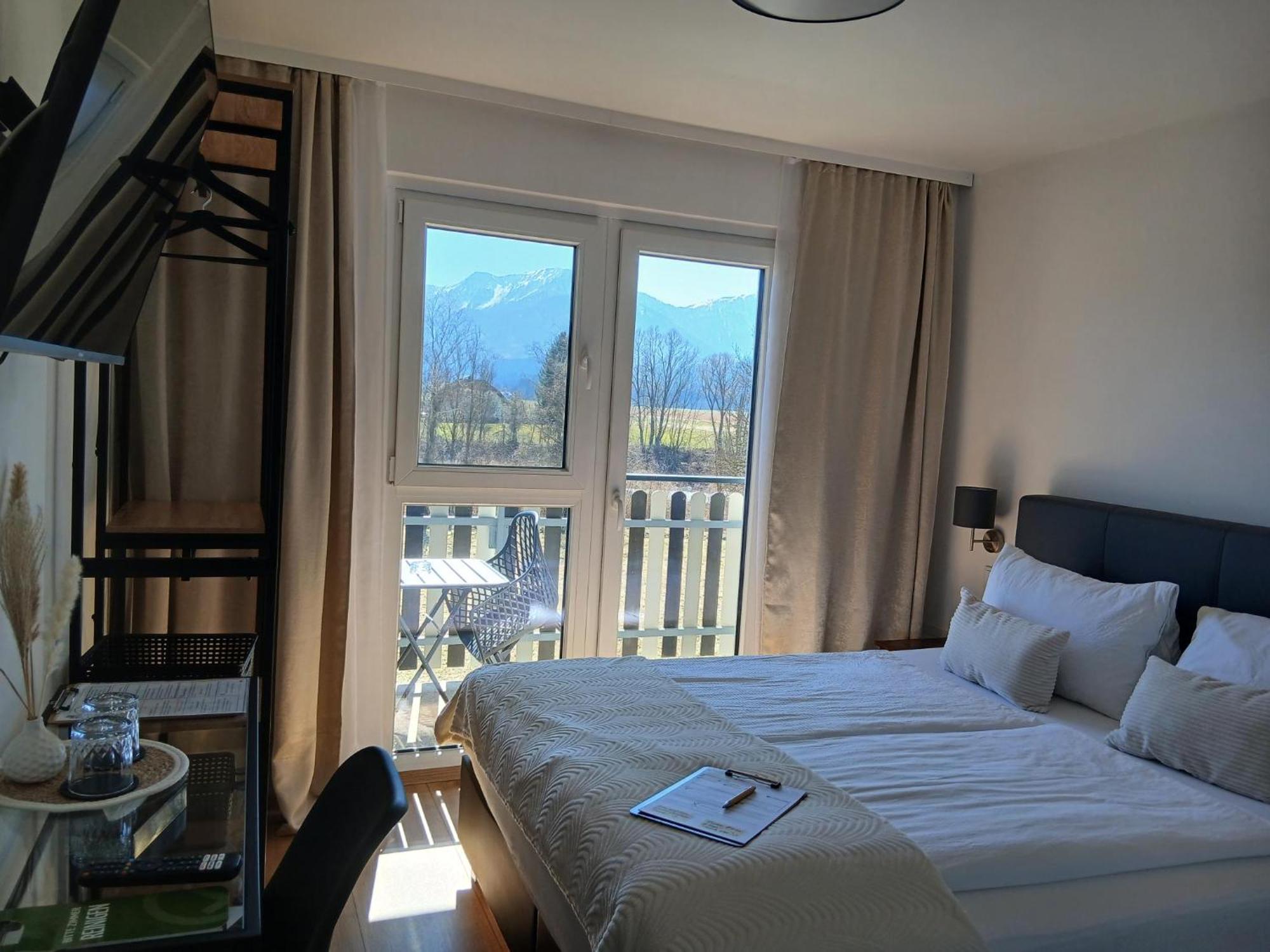 Fuchs & Hase Self Check In Hotel 3*